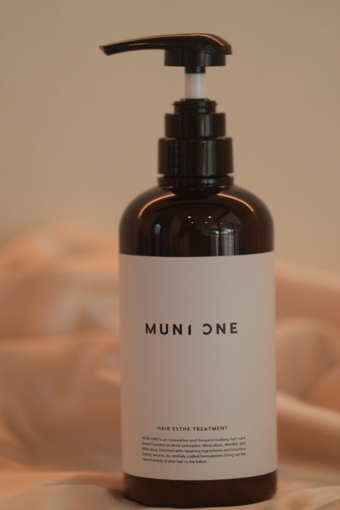 MUNI ONE ヘアエステトリートメント(白ラベル)|サロンの艶髪を自宅でキープするトリートメント。